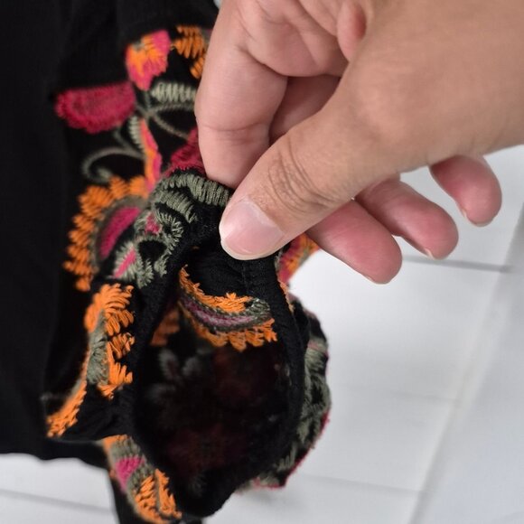 Entro Black Boho Tunic Dress With Embroidered Floral Sleeves Tassel Tie Neckline - Picture 3 of 8